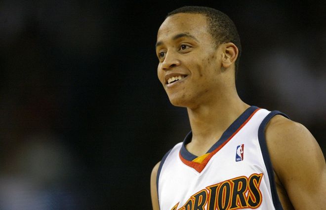 首发阵容是 首发阵容是