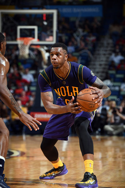 还经常通过 还经常通过