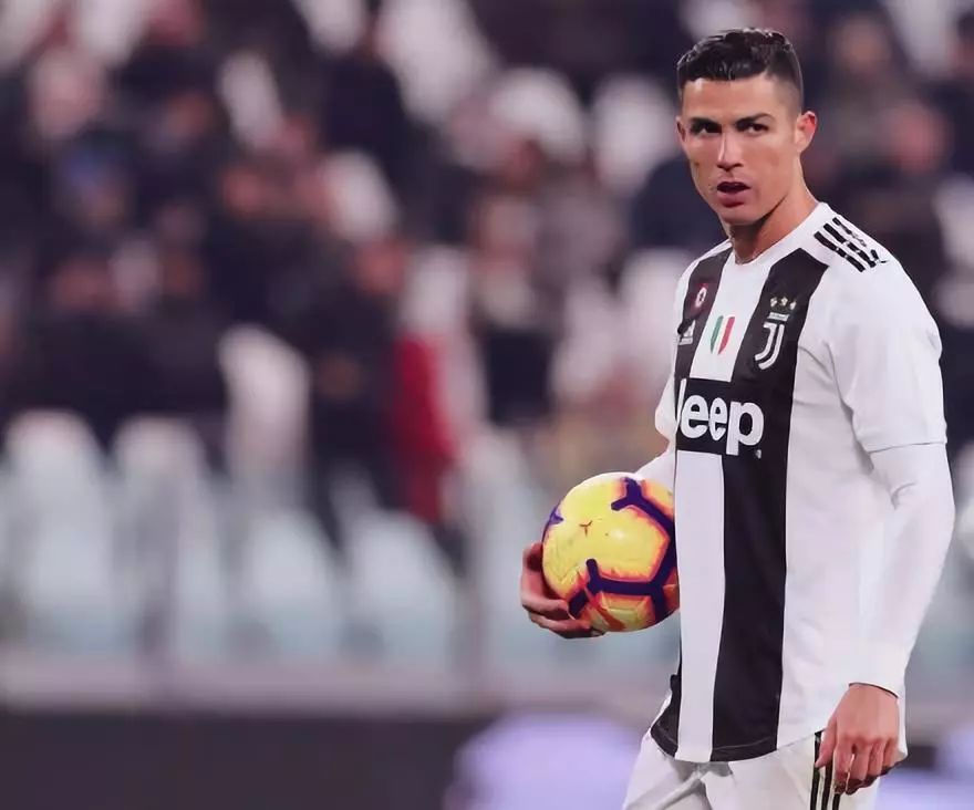 皮球入网后 皮球入网后