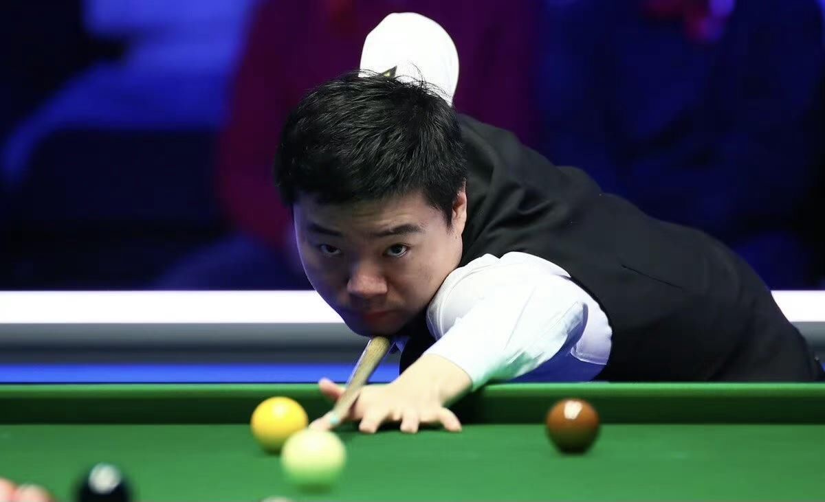 连踢两场 连踢两场